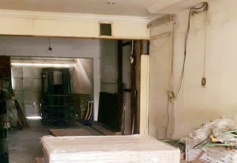 Pasir Puteh Facing Main Road 2.5 Storey Shoplot For Sale 