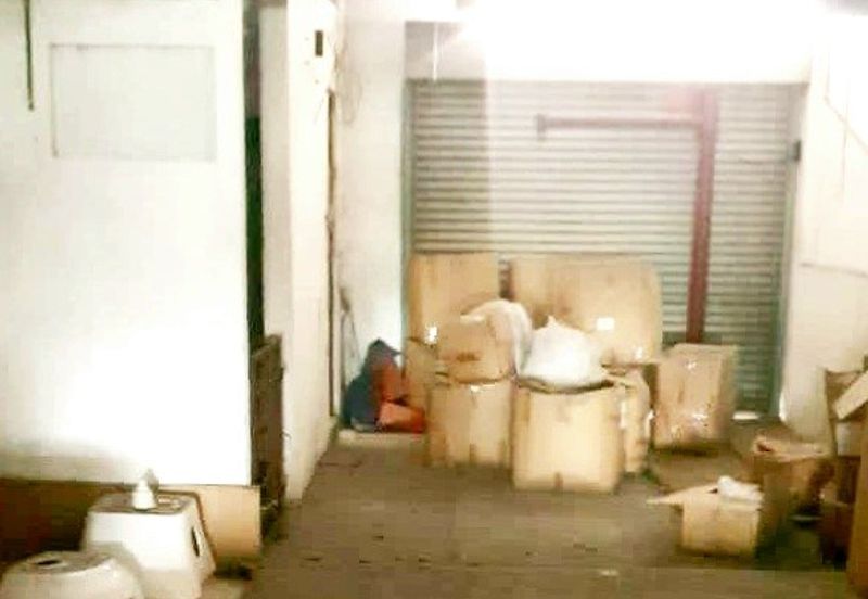 Pasir Puteh Facing Main Road 2.5 Storey Shoplot For Sale 