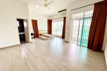 Dorset Place @ Taman Lapangan Setia