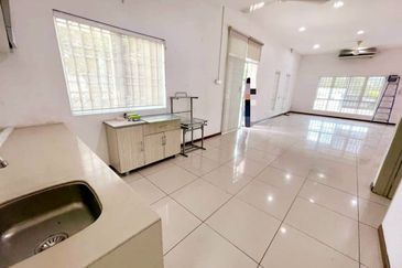 Dorset Place @ Taman Lapangan Setia