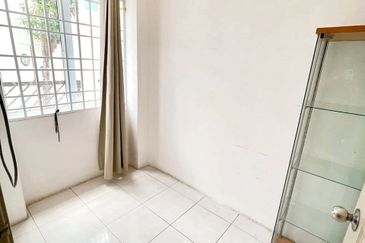 Dorset Place @ Taman Lapangan Setia