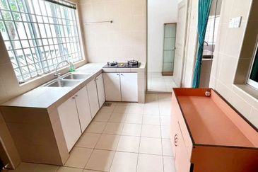 Dorset Place @ Taman Lapangan Setia