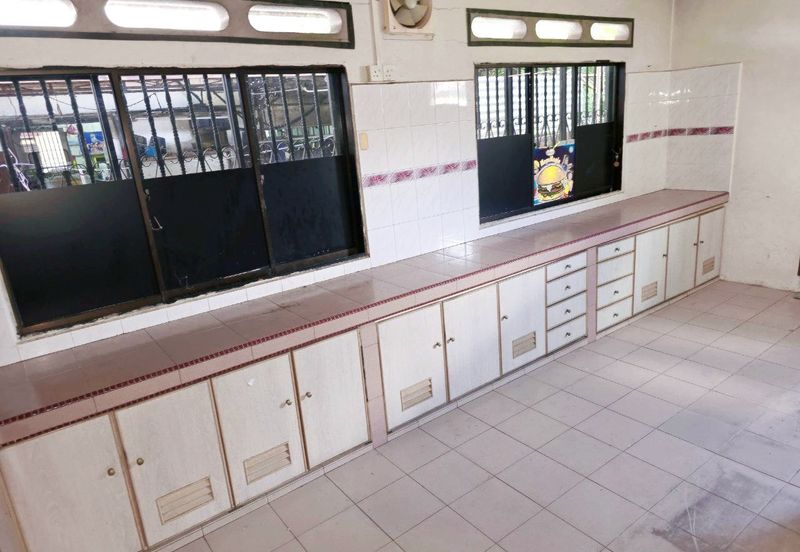 Kuala Kangsar Nice Double Storey Terrace House Corner Unit For Sale 