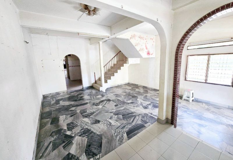 Kuala Kangsar Nice Double Storey Terrace House Corner Unit For Sale 