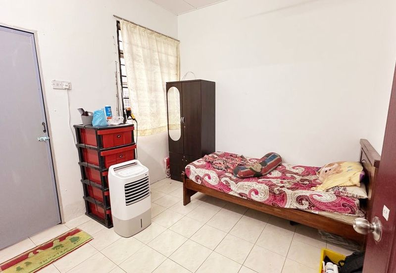 Menglembu Falim Facing Field Nice Double Storey Terrace House