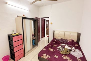 Menglembu Falim Facing Field Nice Double Storey Terrace House