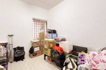 Menglembu Falim Facing Field Nice Double Storey Terrace House