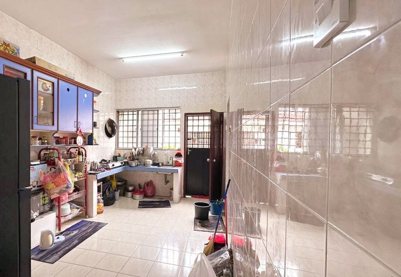 Menglembu Falim Facing Field Nice Double Storey Terrace House