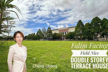Menglembu Falim Facing Field Nice Double Storey Terrace House