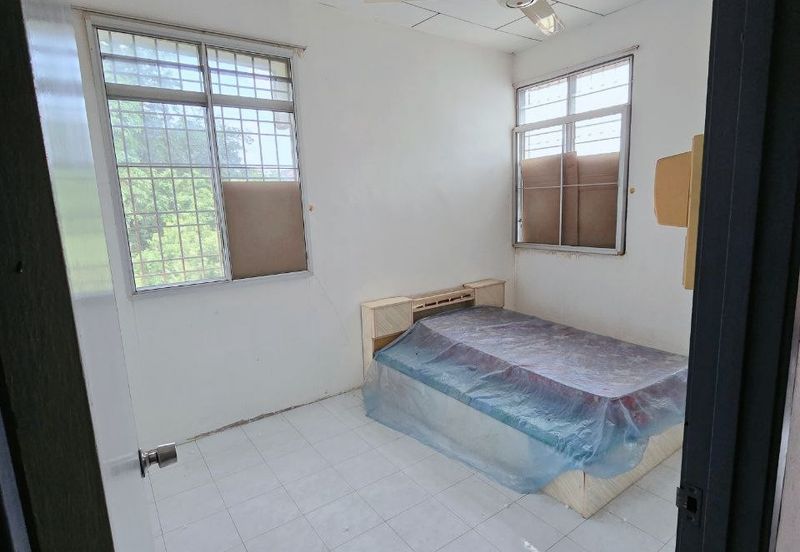 Taman Bunga Raya, Kuala Kangsar Double Storey Terrace House Corner Unit For Sale 