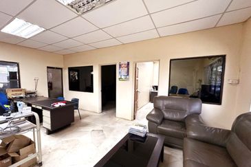 Ipoh Town Menglembu First Garden Silibin Jelapang Buntong Big Size Bungalow Factory 