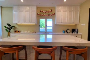 Tambun Uplands Gated & Guarded Luxury Double Storey Semi-D Corner Unit 