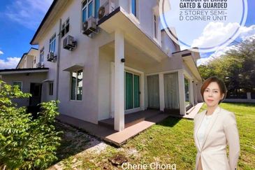 Tambun Uplands Gated & Guarded Luxury Double Storey Semi-D Corner Unit 