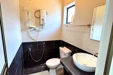 Ipoh Town Menglembu Meru Jelapang Fully Renovated 1.5 Storey Bungalow 