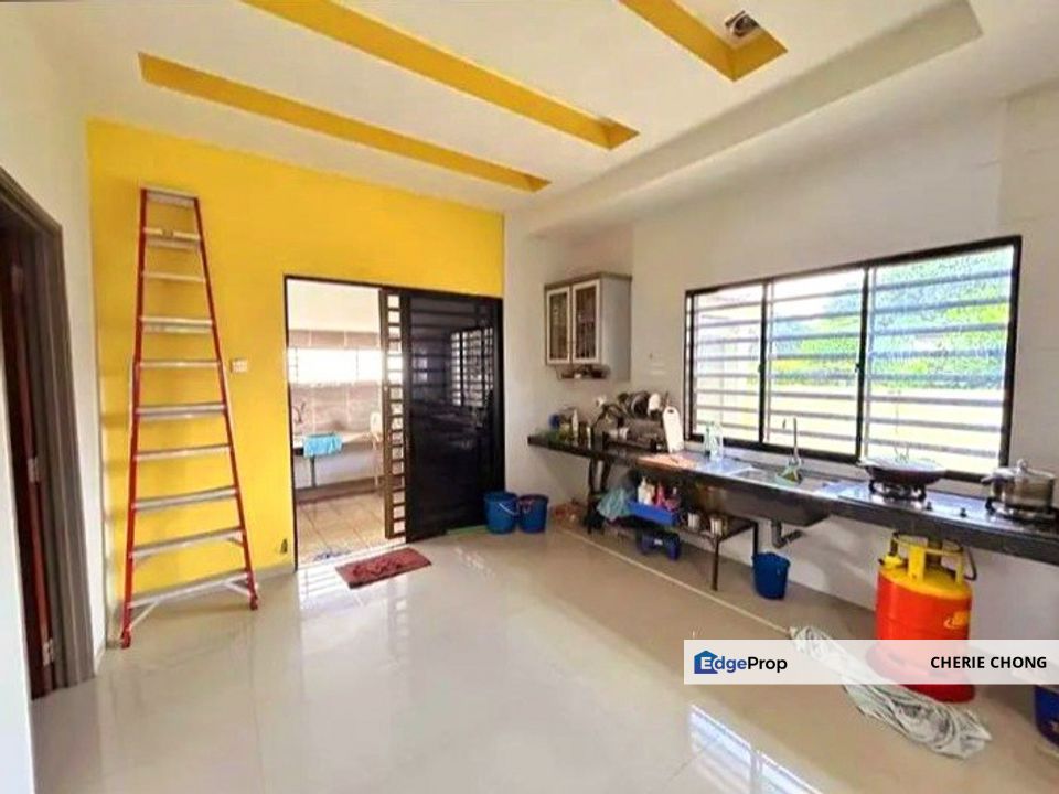 Ipoh Town Menglembu Meru Jelapang Fully Renovated 1.5 Storey Bungalow , Perak, Jelapang