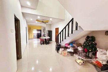 Ipoh Town Menglembu Meru Jelapang Fully Renovated 1.5 Storey Bungalow 