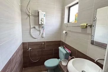 Ipoh Town Menglembu Meru Jelapang Fully Renovated 1.5 Storey Bungalow 