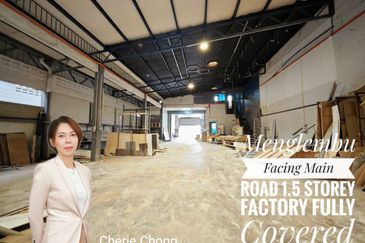 Kawasan Perindustrian Menglembu Facing Main Road 1.5 Storey Semi-D Factory Fully Covered 