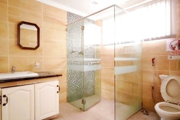 Greentown Double Storey Bungalow Corner Unit For Sale 