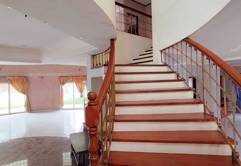 Greentown Double Storey Bungalow Corner Unit For Sale 