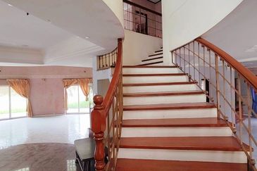 Greentown Double Storey Bungalow Corner Unit For Sale 