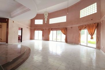 Greentown Double Storey Bungalow Corner Unit For Sale 