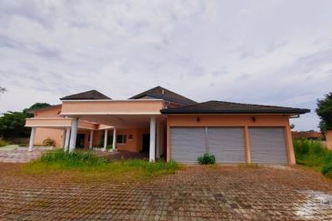 Greentown Double Storey Bungalow Corner Unit For Sale 