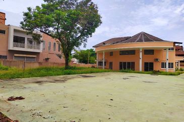 Greentown Double Storey Bungalow Corner Unit For Sale 