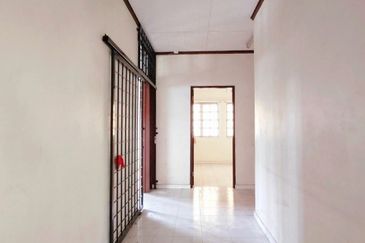 Greentown Double Storey Bungalow Corner Unit For Sale 