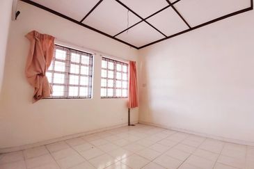 Greentown Double Storey Bungalow Corner Unit For Sale 