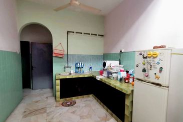 Lahat Single Storey Terrace House For Sale 