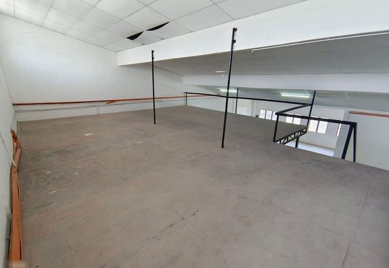 Pengkalan 1 1.5 Storey Terrace Factory For Rent 