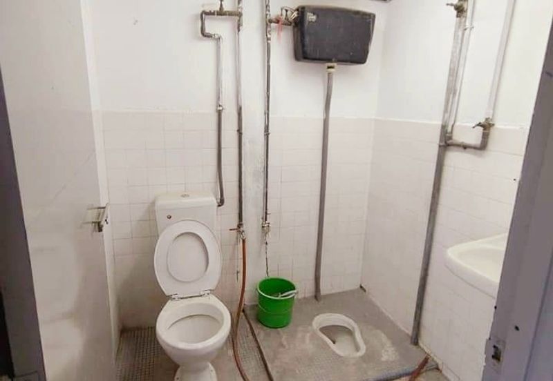 Pengkalan 1 1.5 Storey Terrace Factory For Rent 