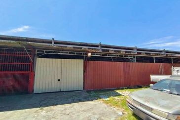 Pengkalan 1 1.5 Storey Terrace Factory For Rent 