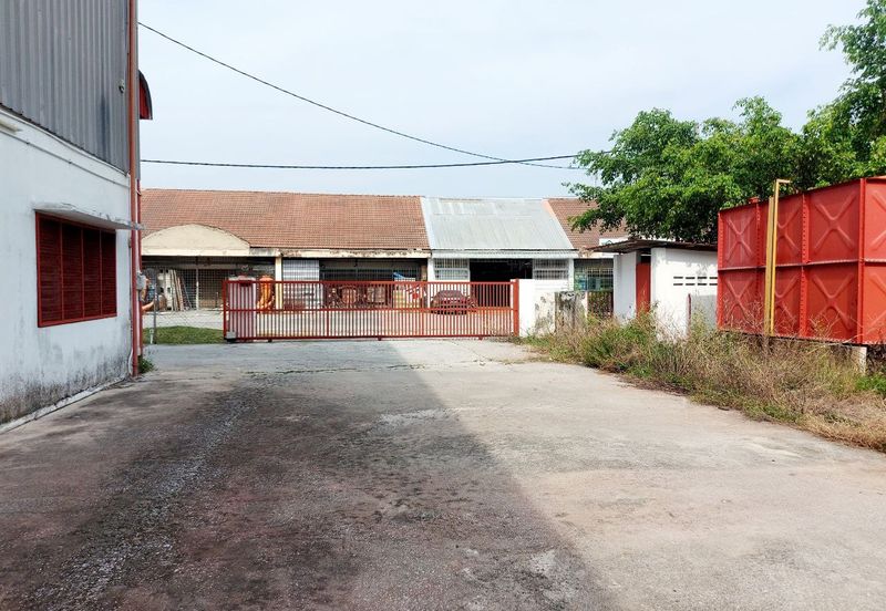 Bercham Semi-D/Warehouse For Rent 