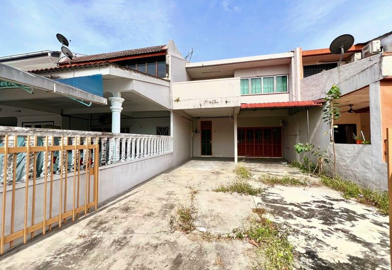 Gunung Rapat, Ampang Superlink Double Storey Terrace House For Sale 