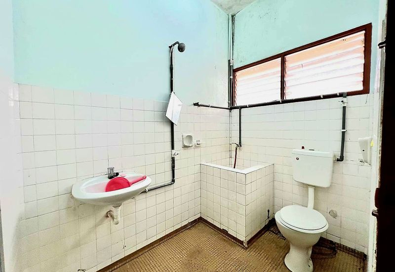 Gunung Rapat, Ampang Superlink Double Storey Terrace House For Sale 