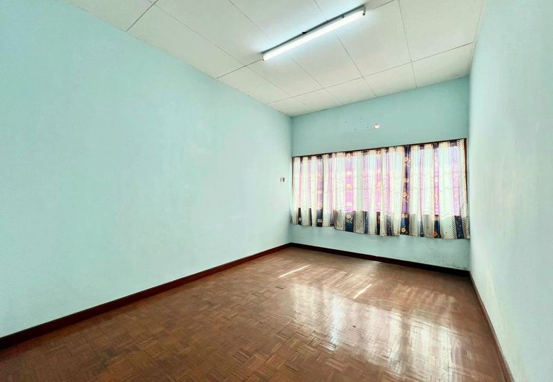 Gunung Rapat, Ampang Superlink Double Storey Terrace House For Sale 