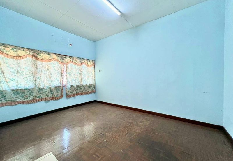 Gunung Rapat, Ampang Superlink Double Storey Terrace House For Sale 