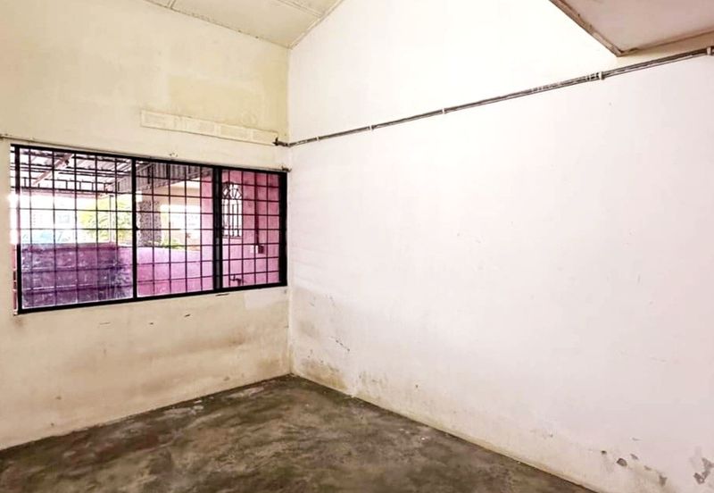 Taman Mas, Falim 1.5 Storey Terrace House For Sale 