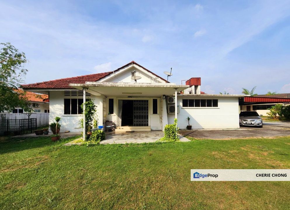 Fair Park Single Storey Bungalow With Huge Land For Sale, Perak, Ipoh