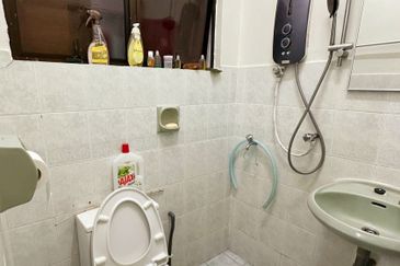 First Garden, Menglembu Double Storey Terrace House For Sale 