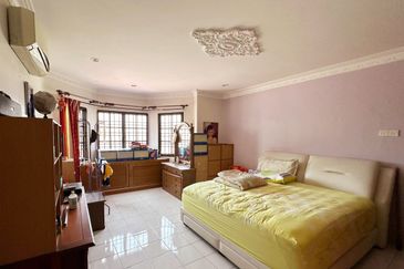 First Garden, Menglembu Double Storey Terrace House For Sale 