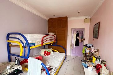 First Garden, Menglembu Double Storey Terrace House For Sale 