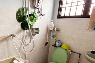 First Garden, Menglembu Double Storey Terrace House For Sale 