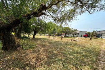 First Garden, Menglembu Double Storey Terrace House For Sale 