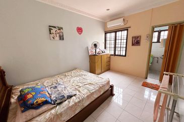 First Garden, Menglembu Double Storey Terrace House For Sale 
