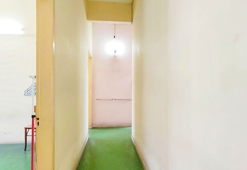 Canning Garden Single Storey Bungalow Corner Unit With Big Land For Sale 