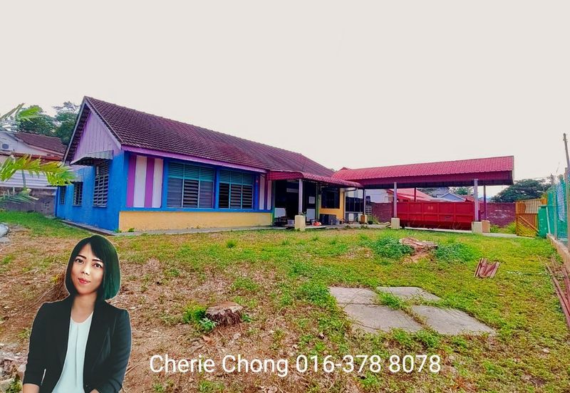 Canning Garden Single Storey Bungalow With Huge Land For Sale 