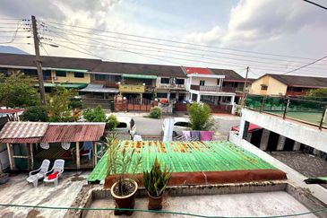 First Garden Double Storey Terrace House Corner Unit For Sale 